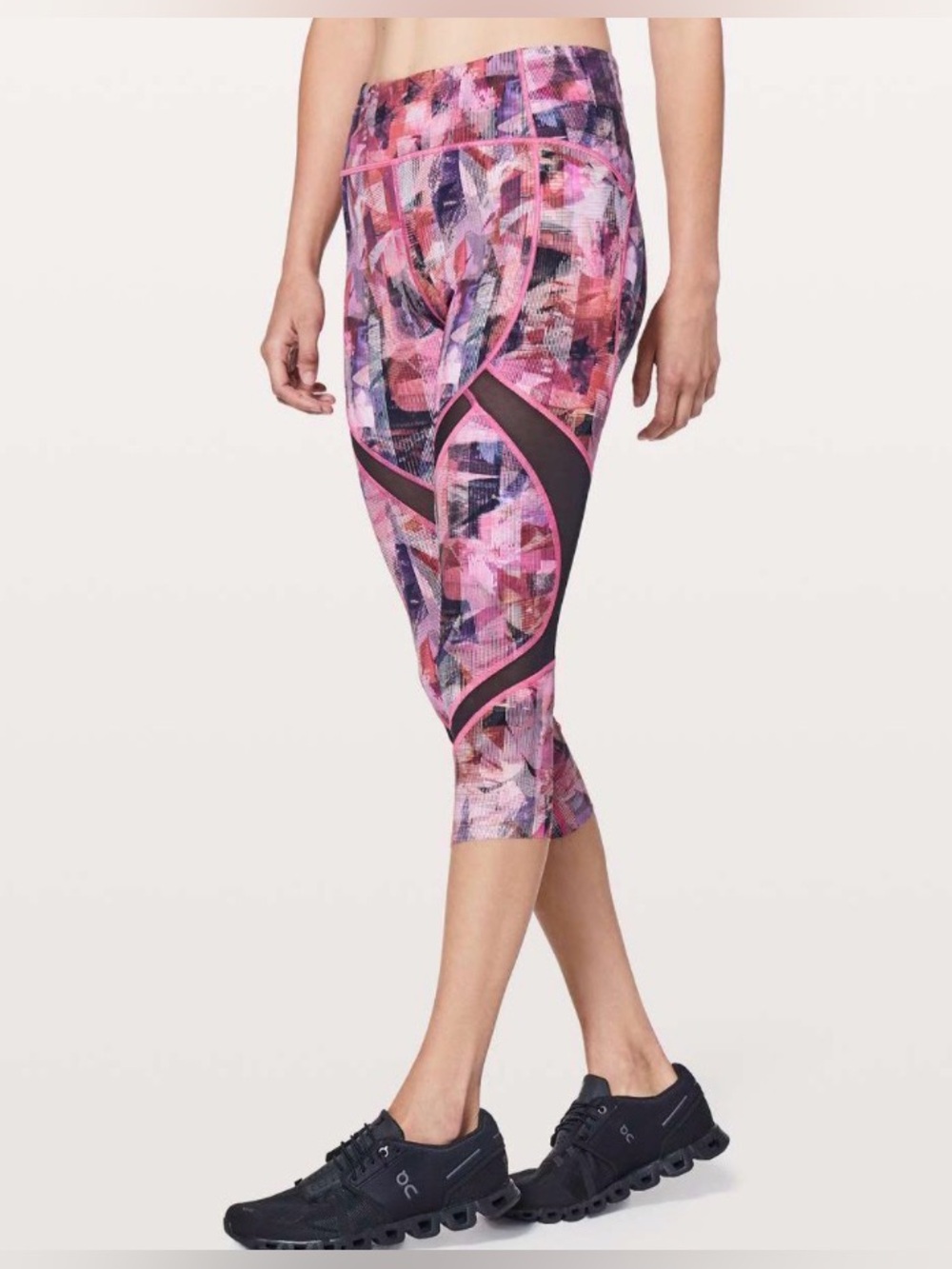 LULULEMON On Pace Crop EUC